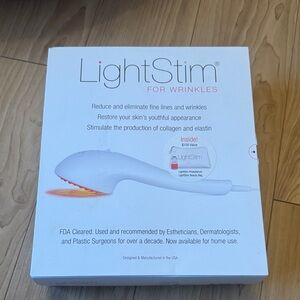 LightStim LED Skincare Tool for Wrinkles
